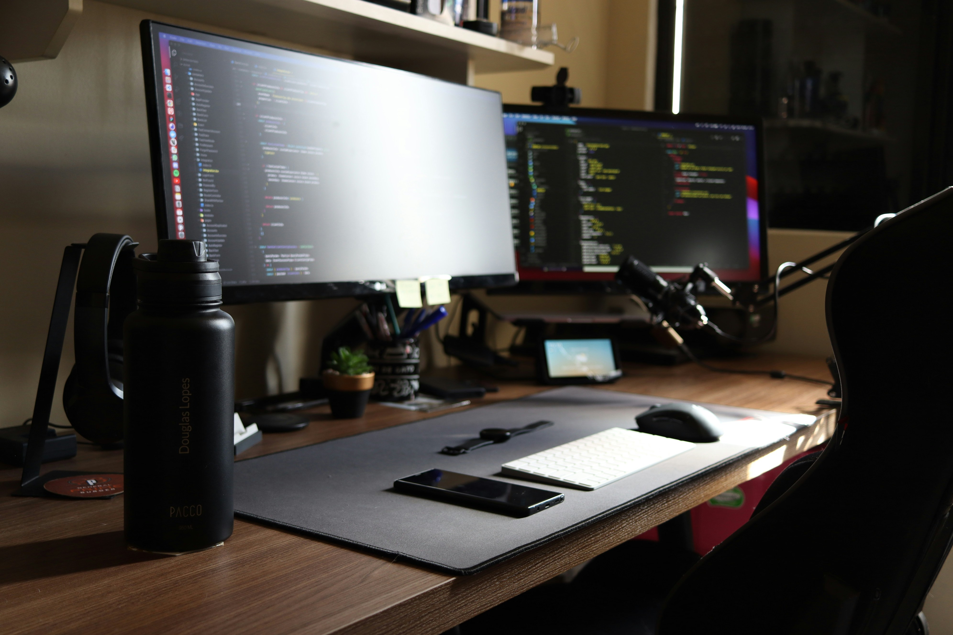 douglas lopes oqt9s7fheo0 unsplash